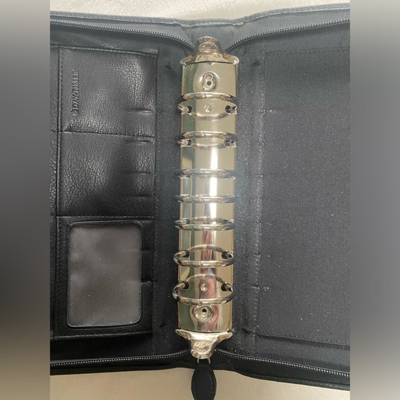 Day-Timer Black 7 Rings Faux Leather Planner Binder Wallet 11.5 x 9 inches - Picture 5 of 8